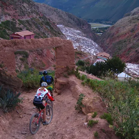 Lizzy Wasi Urubamba-3